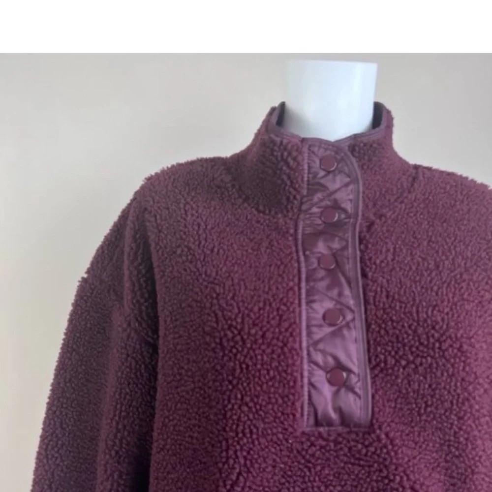 Athleta NWT Cozy Snap Sherpa - Picture 4 of 4